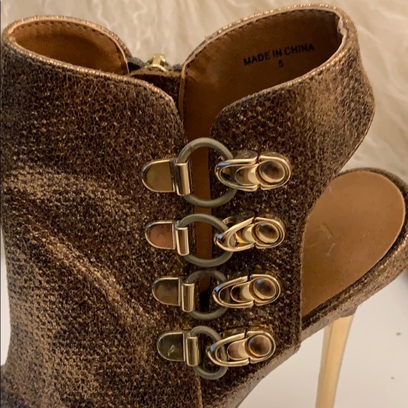 BEBE BRONZE OPEN TOE BOOTIES - SIZE 5 - Picture 2 of 7